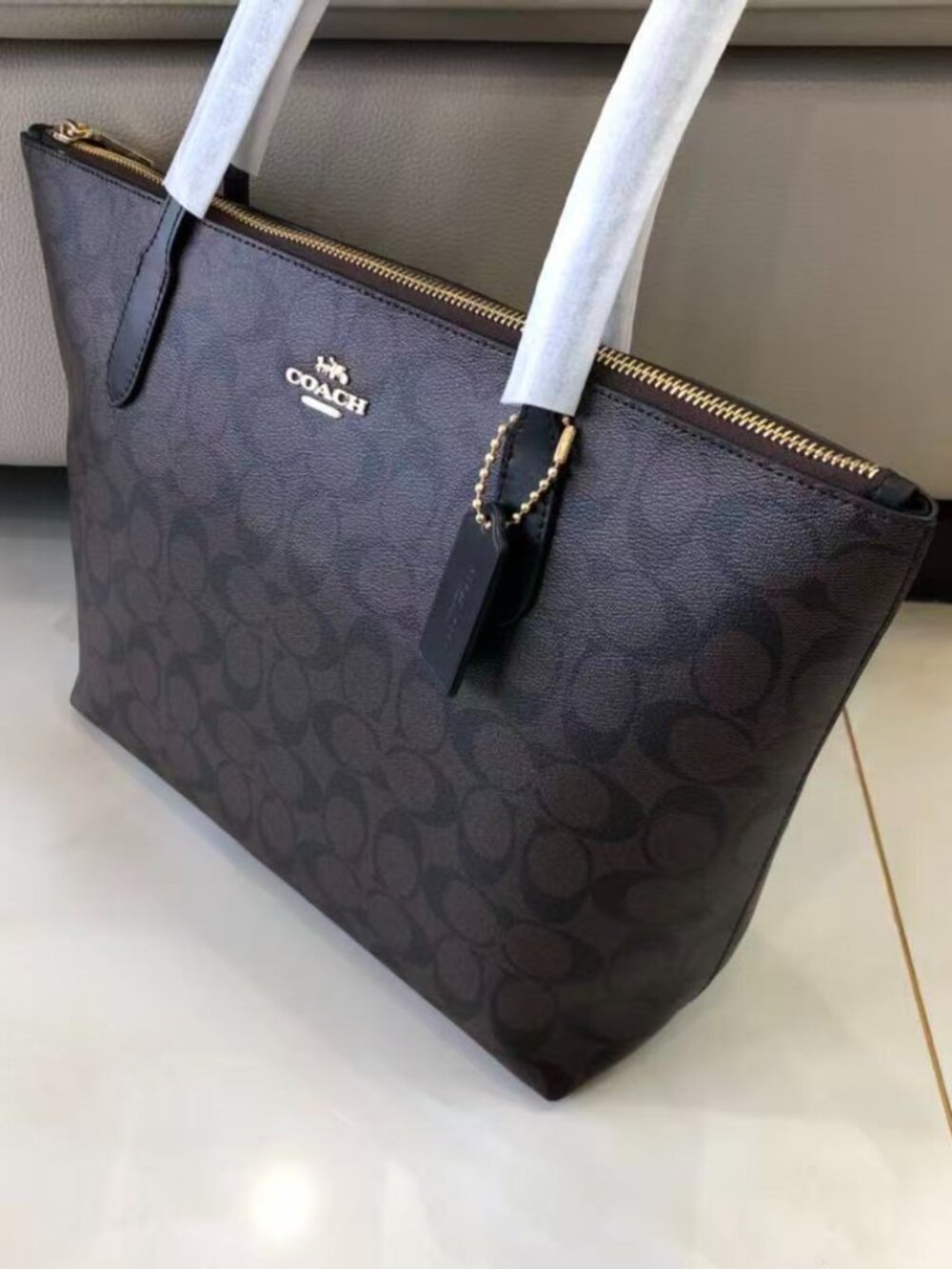 Zip Top Tote In Signature Canvas.
